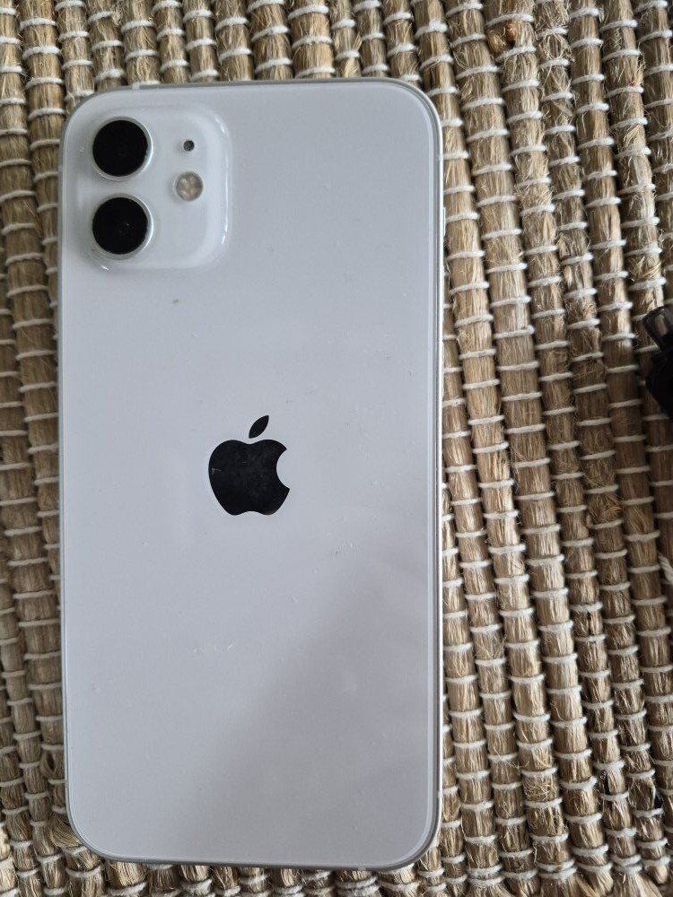 Iphone 12 128 GB (unlocked)