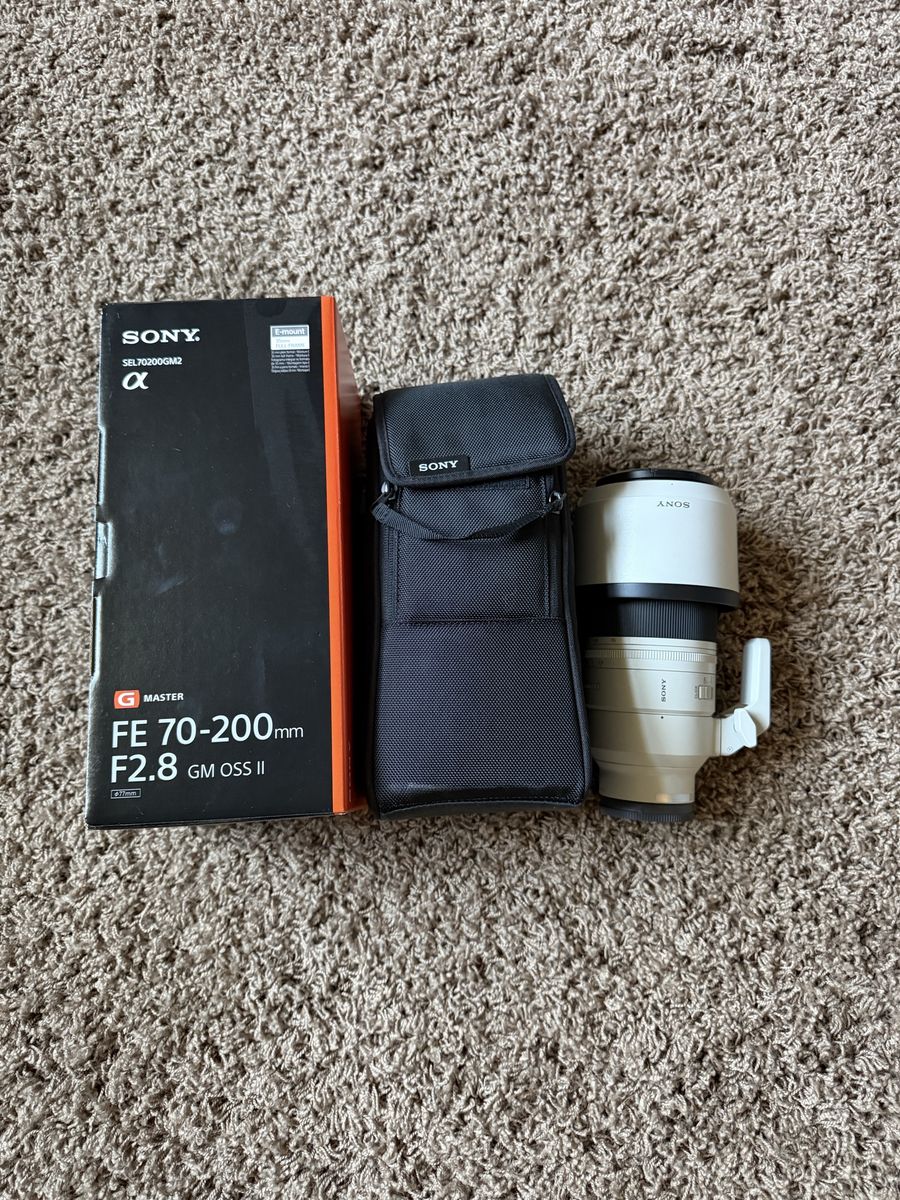Sony SEL70200GM2 FE 70-200mm F2.8 GM OSS II G Master Lens with Box & Pouch