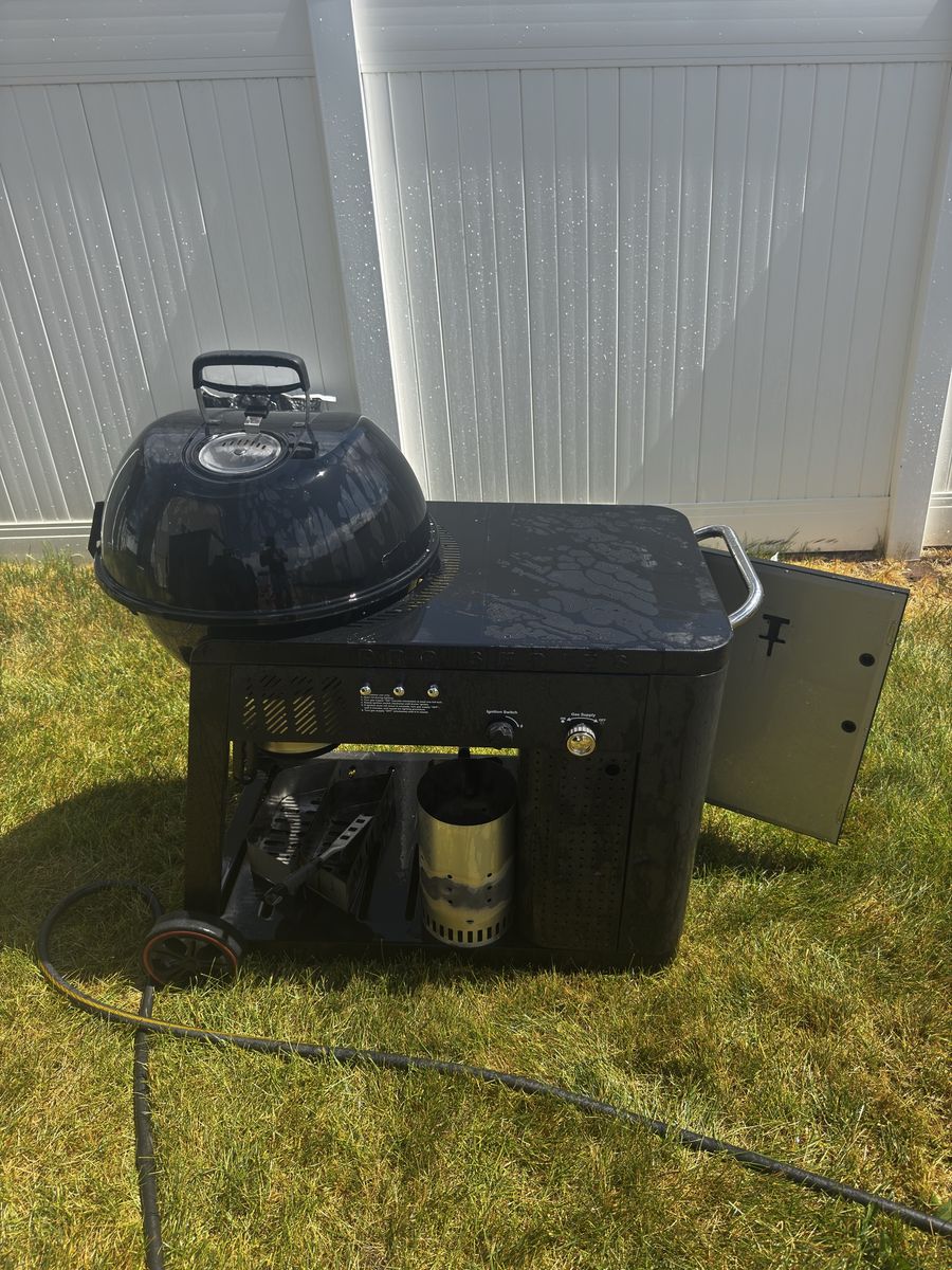 Member’s Mark Pro Series Gas-Assist Charcoal Grill + Charcoal & Accessories