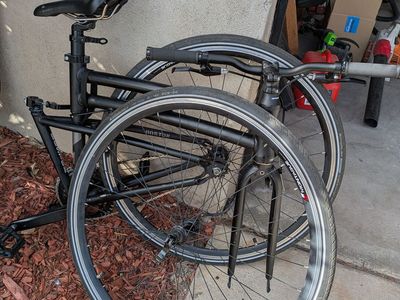 Montague Folding Bike – Full Size, Fits in Car/Apartment