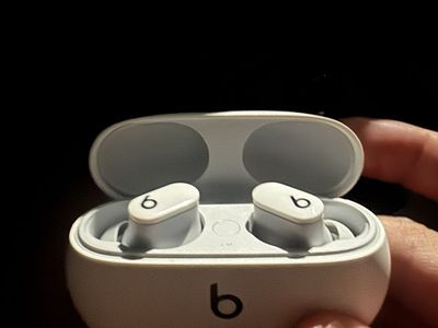 Beats Wireless Earbuds with Charging Case - White