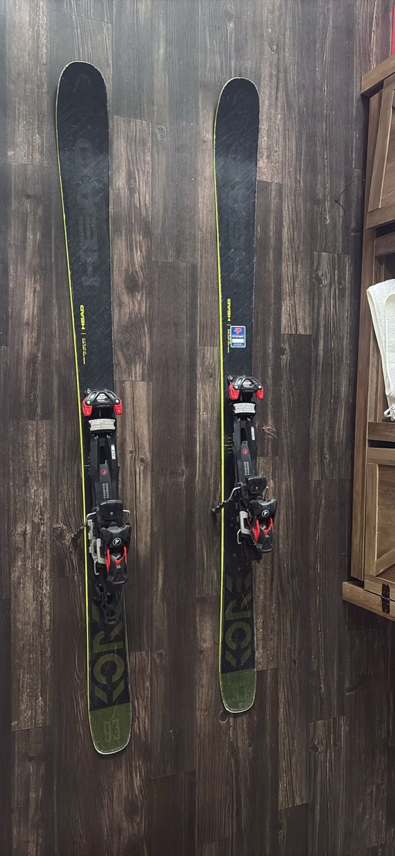Head Kore 93 All-Mountain Skis