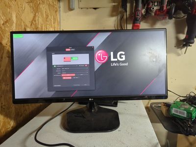LG 25UM57-P Ultrawide IPS LED Monitor 25 inch, 2560x1080 Resolution