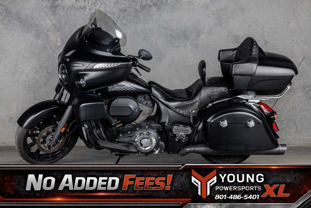 2018 Indian Motorcycle® Chieftain® Dark Horse® ABS Thunder Black Smoke