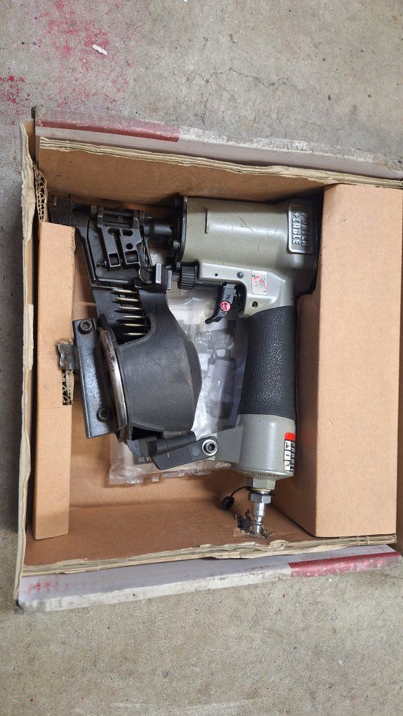 Porter Cable Coil Roofing Nailer with Collated Fasteners