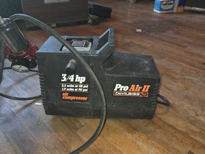 DeVilbiss Pro Air II 3/4 HP Portable Air Compressor - 2.5 scfm @ 40 psi