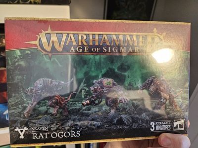 Warhammer Age of Sigmar Skaven models