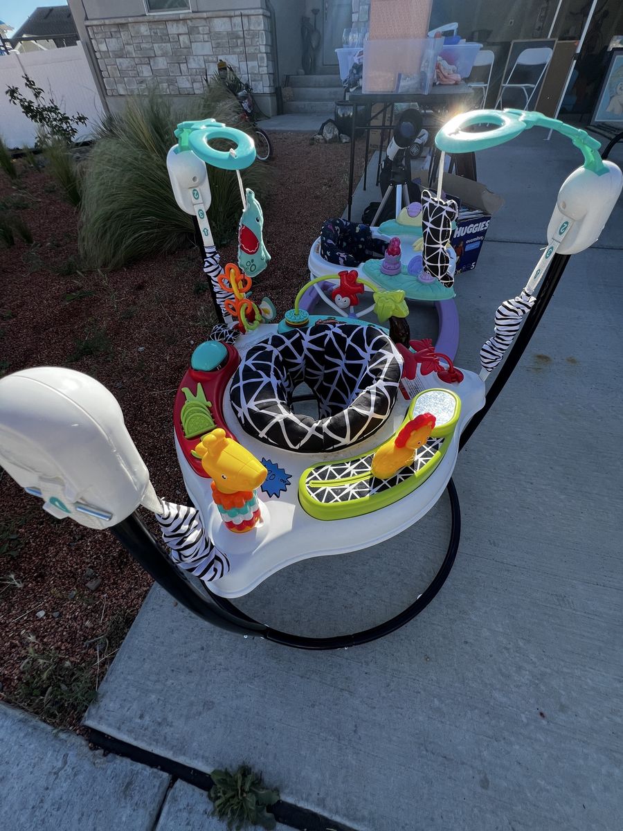 Baby bouncer