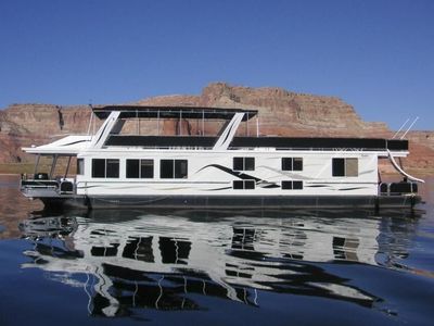 2005 Starlight Houseboat Share Lake Powell Wahweap Marina B6(Week 27, 2026 check on is July 3rd)