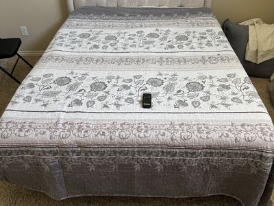 MottoSleep Adjustable Bed Frame with Remote - Queen Size - Head and Foot Incline
