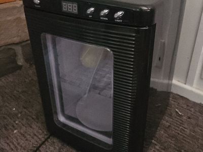 EGG INCUBATOR
