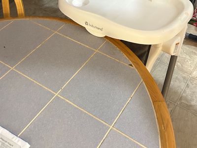 Dining Table & Chairs