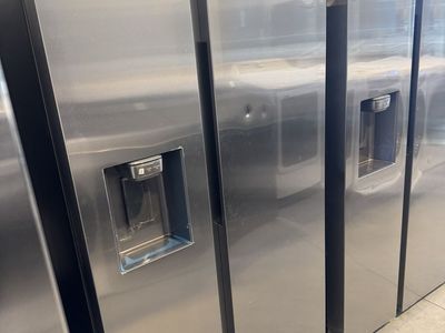 New Scratch and Dent Samsung 22 CUFT Side by Side Refrigerator