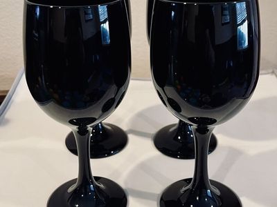 LIBBEY BLACK AMYTHYST WINE STEMWARE GLASSES GOBLETS SET OF 4-VINTAGE EXCELLENT!!!