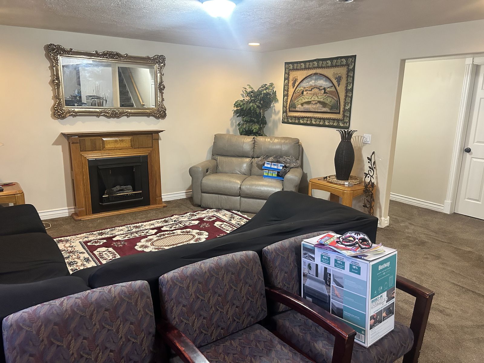 Luxurious fully furnished basment aprtment !!