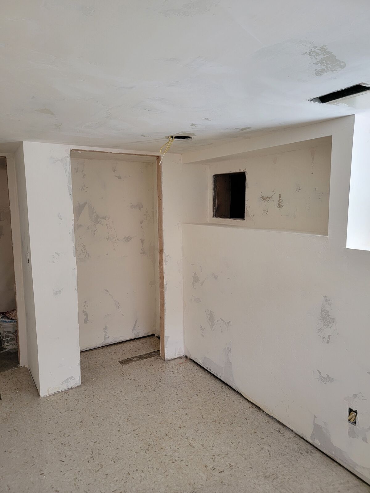 Drywall Repair | Drywall Installation | Painting Services | Basement Finishing |