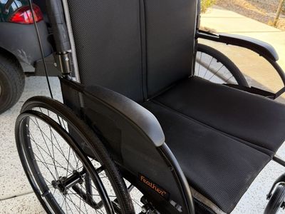 Chair on Wheels (lightweight, limit 450LBs)