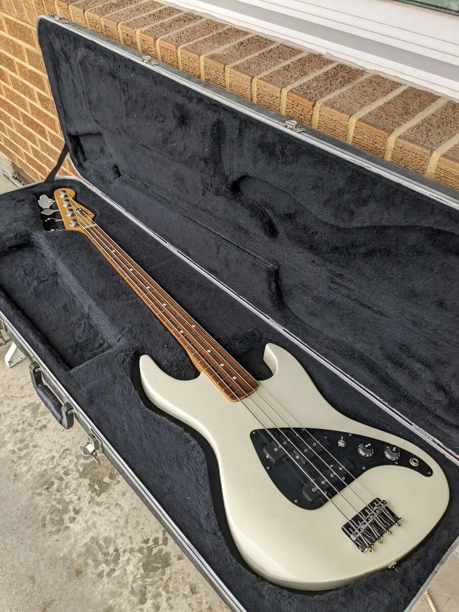 1991 JP90 Fender USA Bass Guitar