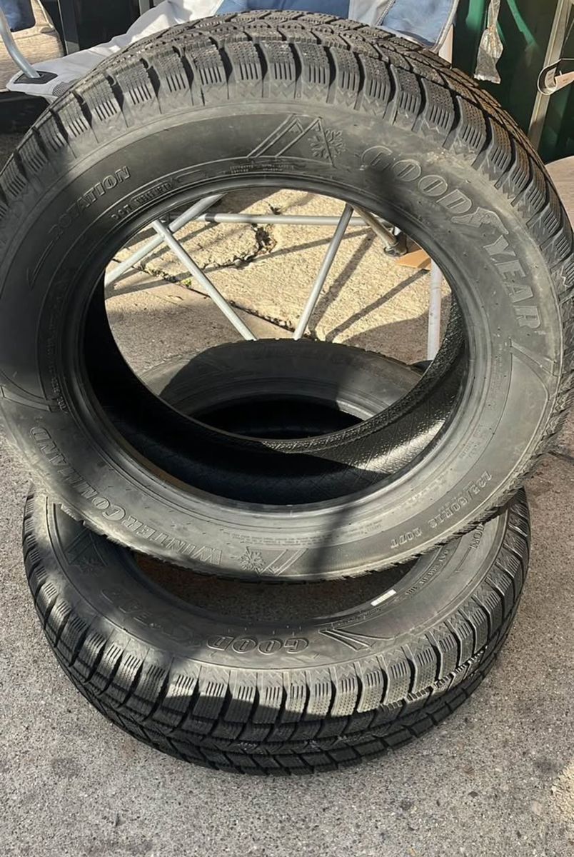 235/60/18 NEW PAIR OF GOOD YEAR TIRES