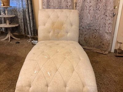 Diamond Cream Lounge Chair