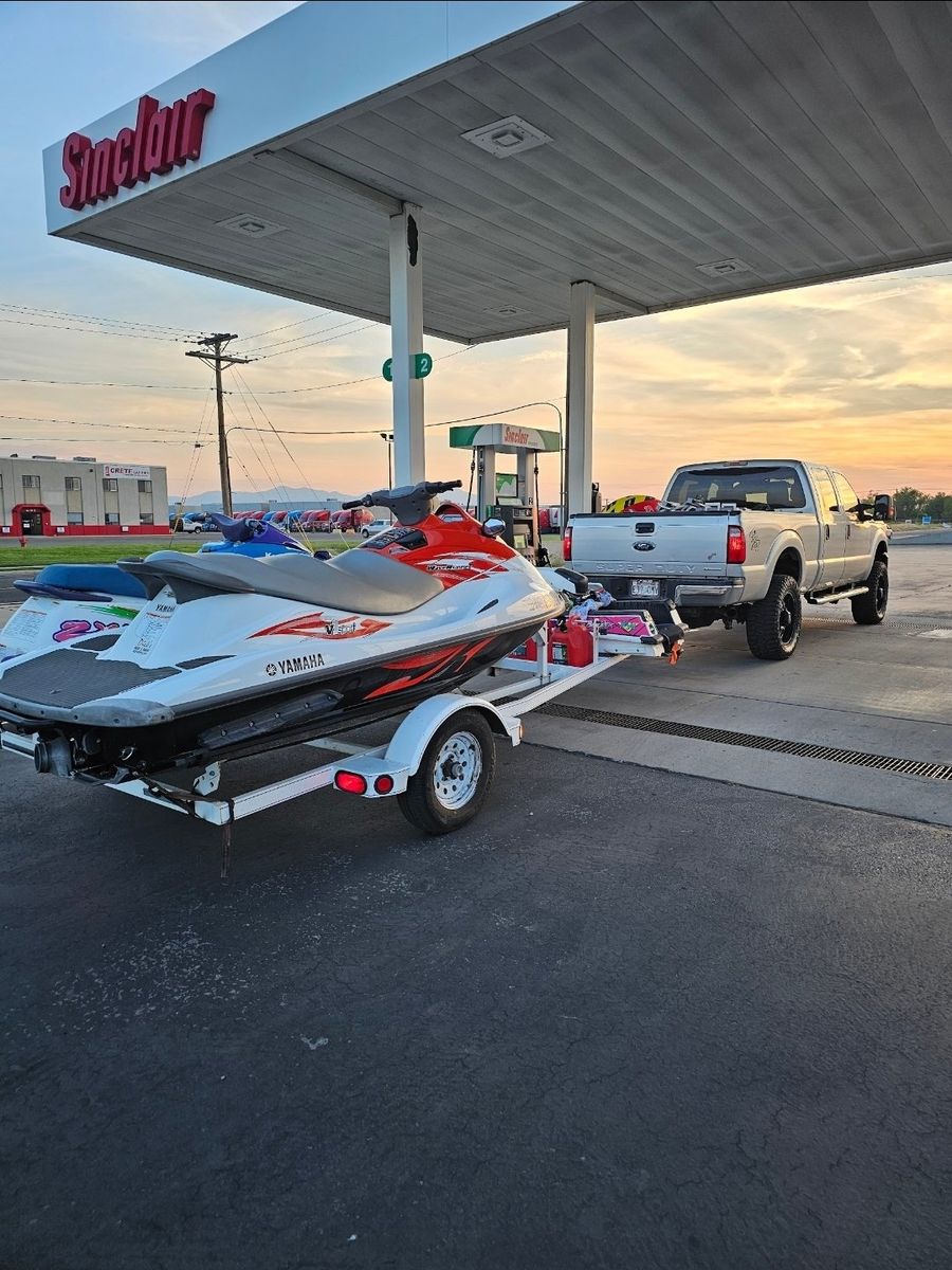jetskis