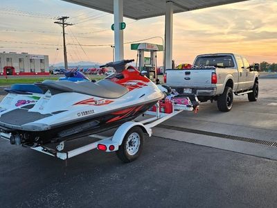 jetskis