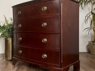Classic Bombay Mahogany Chest of Drawers / Dresser