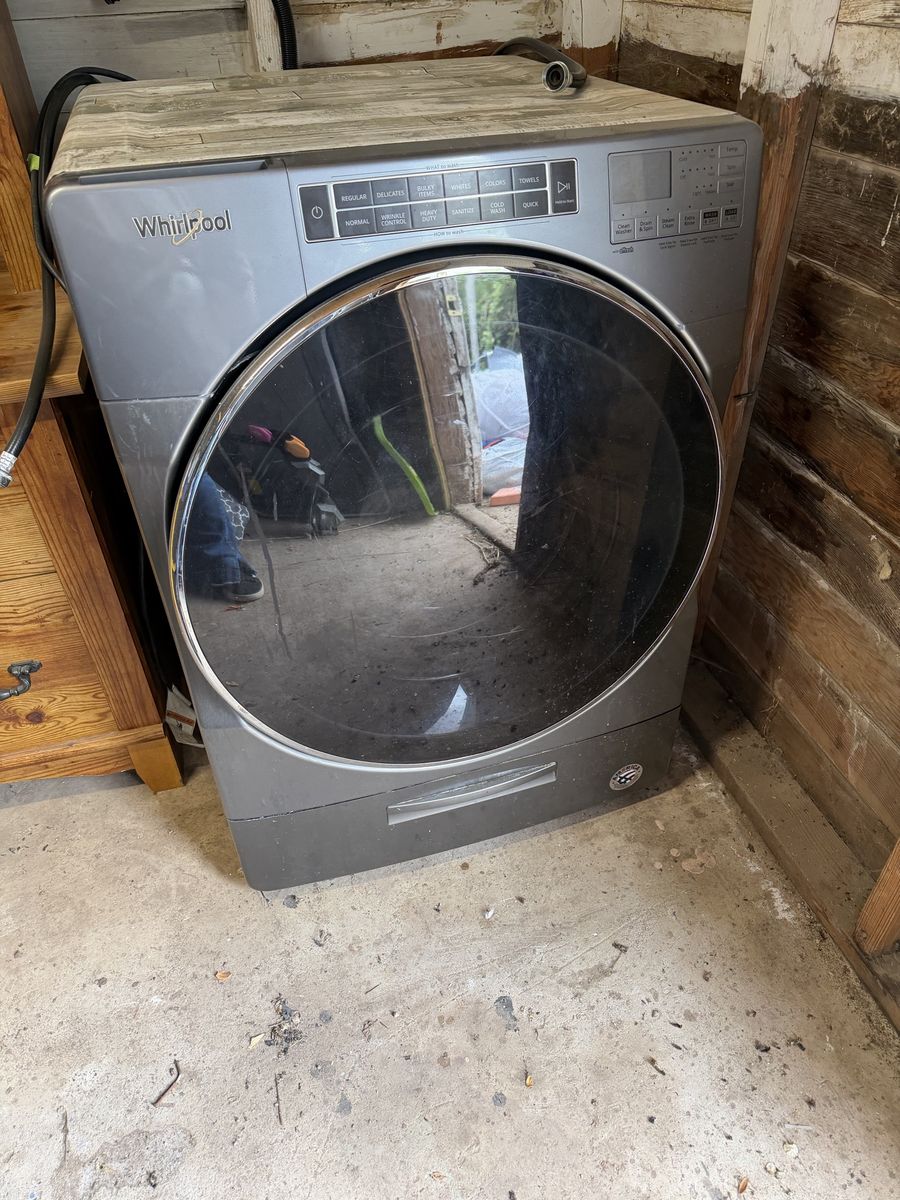 Front load Whirlpool washer