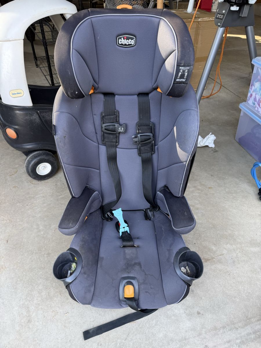Chicco MyFit Zip Air 2-in-1 Harness + Booster Car Seat - Grey