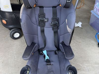 Chicco MyFit Zip Air 2-in-1 Harness + Booster Car Seat - Grey