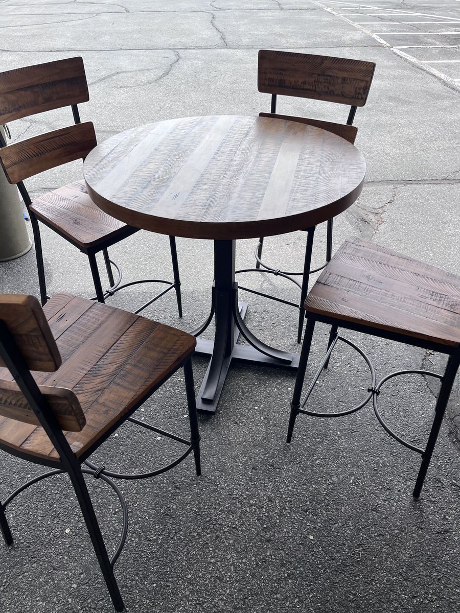 Brand New!!! Rustic Round Pub Table and 4 Bar Stools