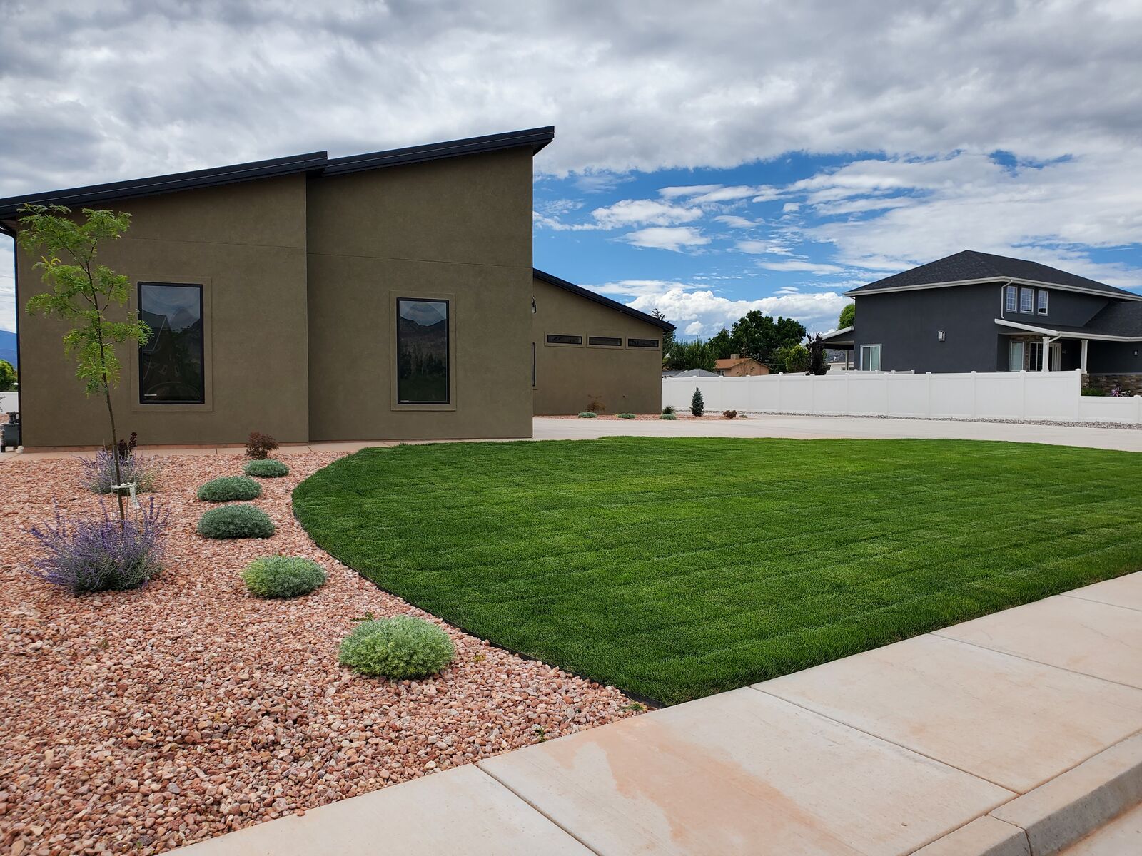Transform Your Yard with Stunning Strawberry Cream Decorative Rock – Utah's Signature Look!