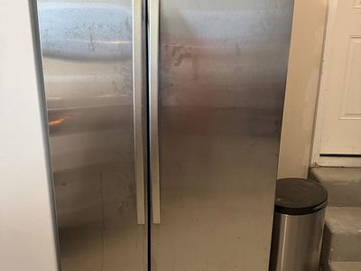 Kenmore Side by Side Cold Spot Fridge