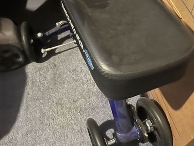 KneeRover Steerable Knee Scooter - Blue with Front Basket