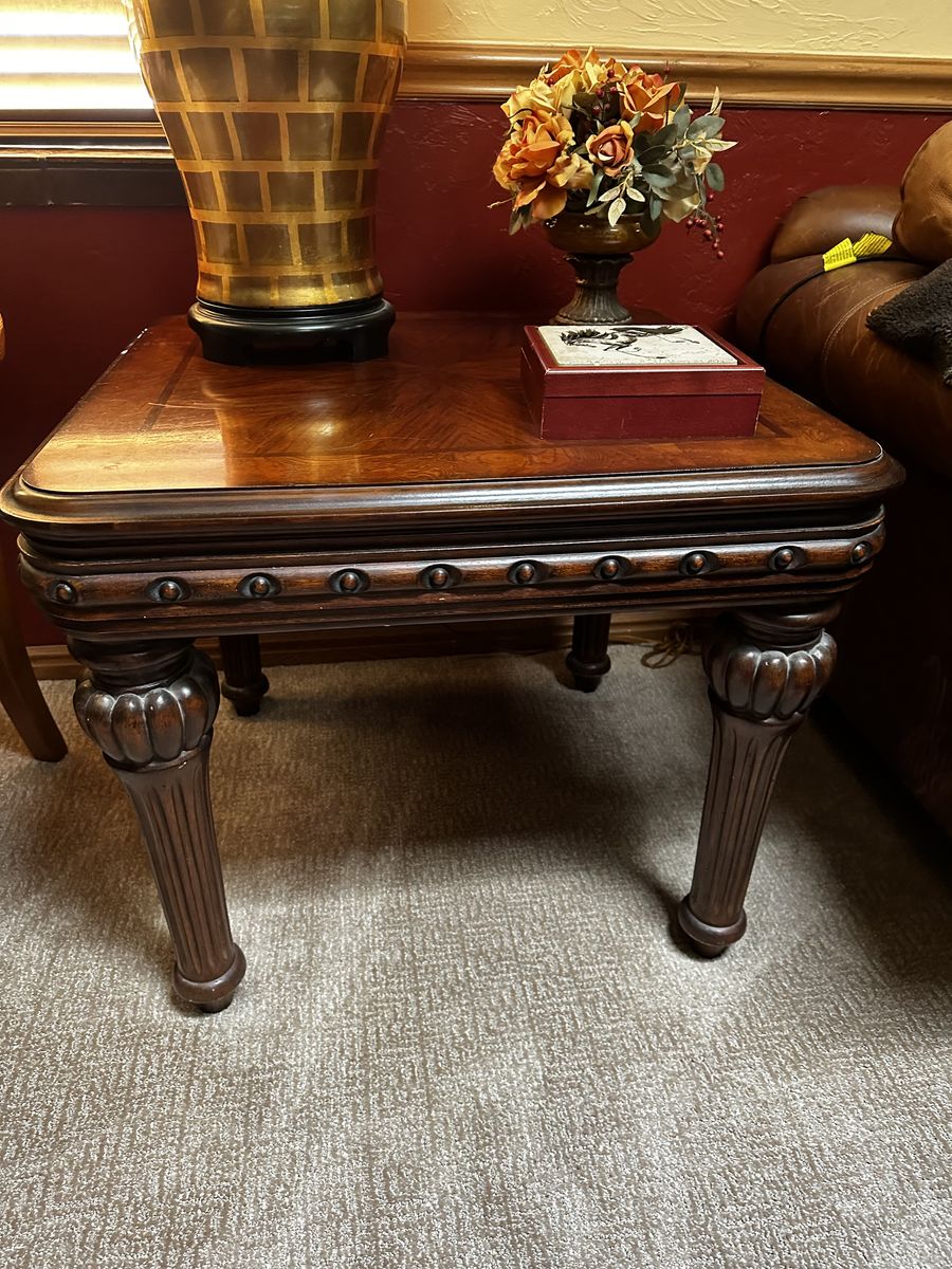 Ornate Solid wood End Table/ side Table