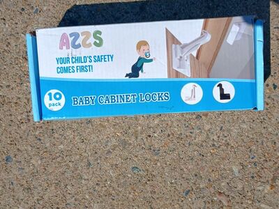 new 10 pack of white baby cabinet locks