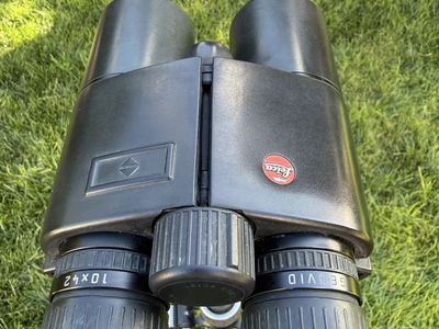 Leica geovid 10x42 range finding binoculars