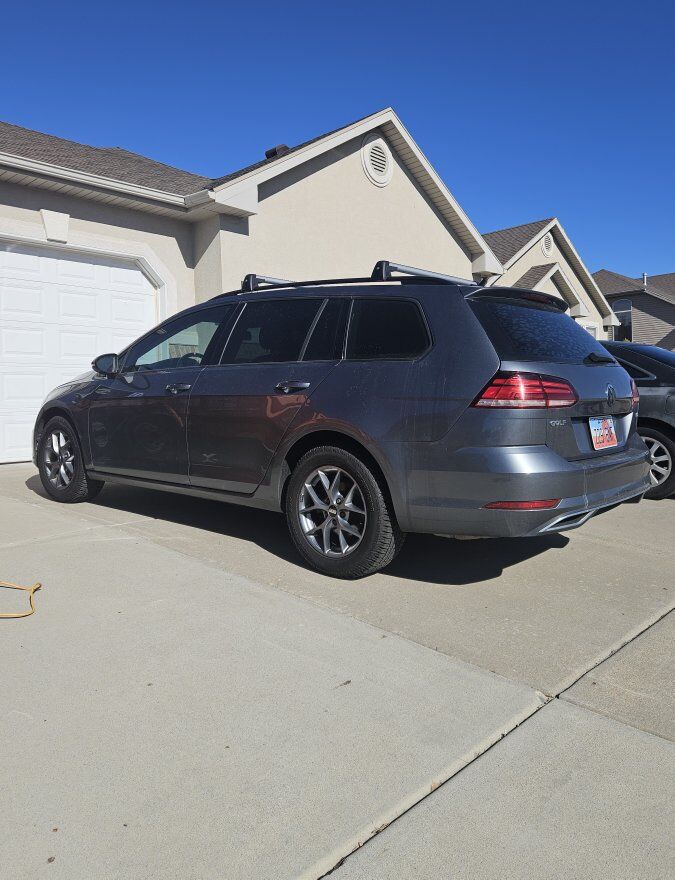2018 Volkswagen Golf SportWagen 
