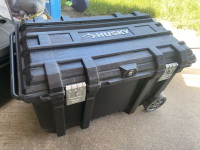 Husky large tool box
