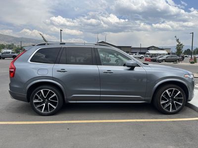 2019 Volvo XC90 T6 Momentum