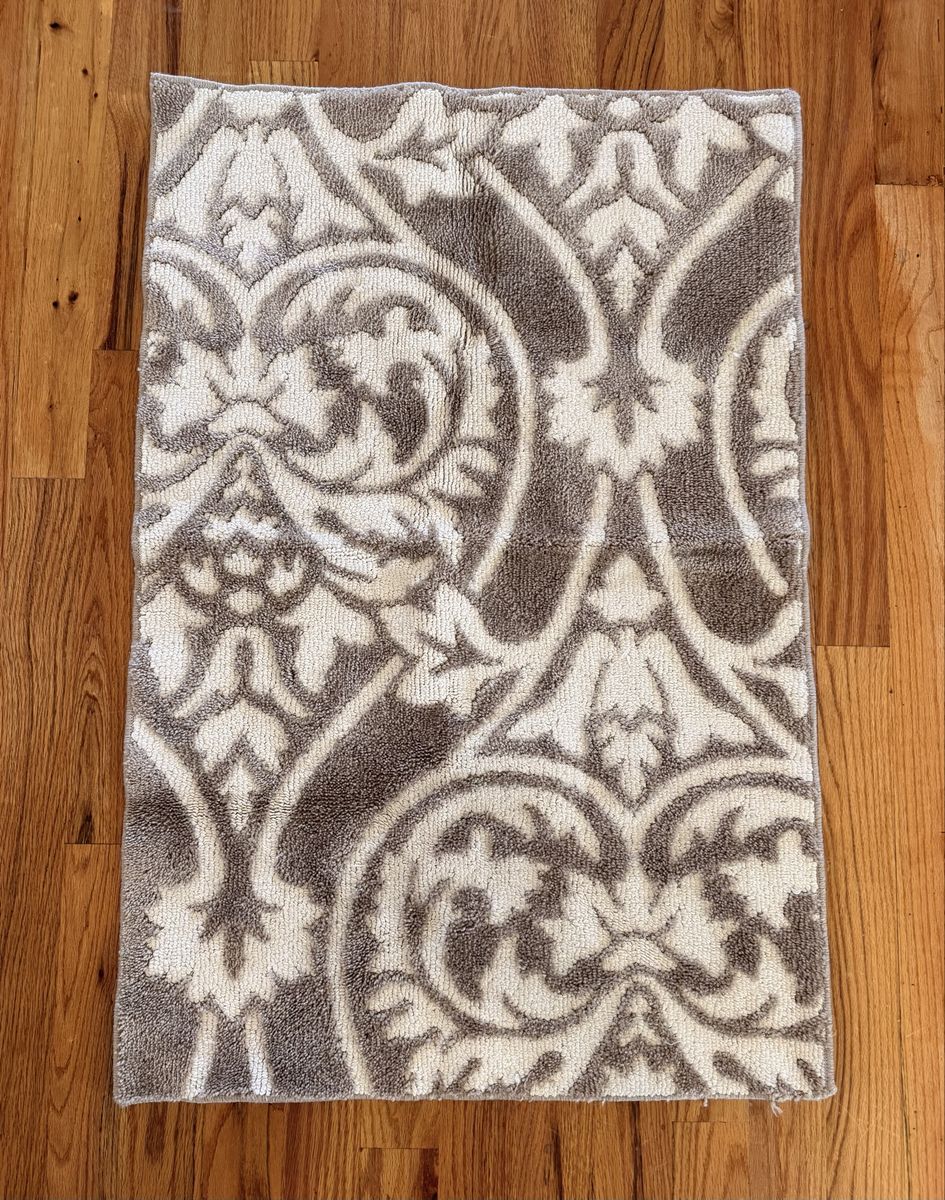 Decorative Gray & Beige Rug - Scroll Pattern