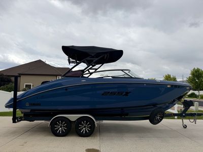 2023 Yamaha 255xd (Title in hand)