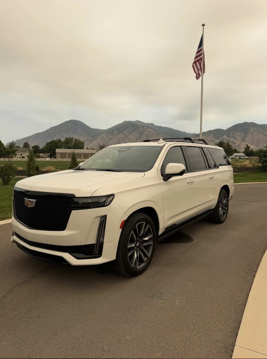2022 Cadillac Escalade ESV Sport Platinum