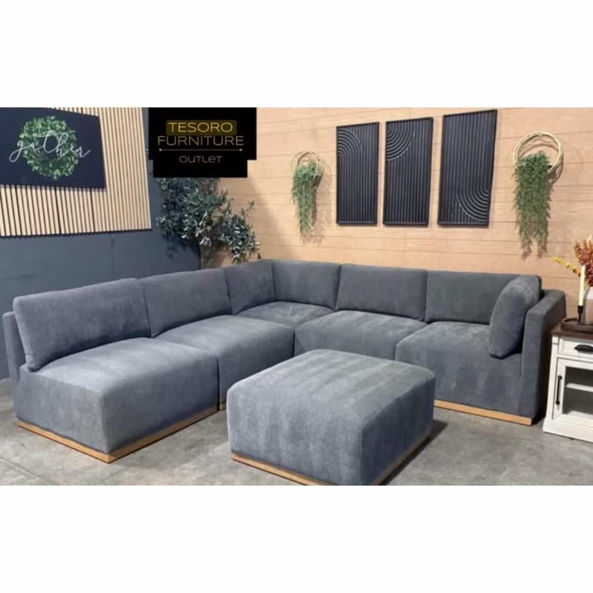 HENREDON BUCCLE MODULAR SECTIONAL WE OFFER DELIVERY