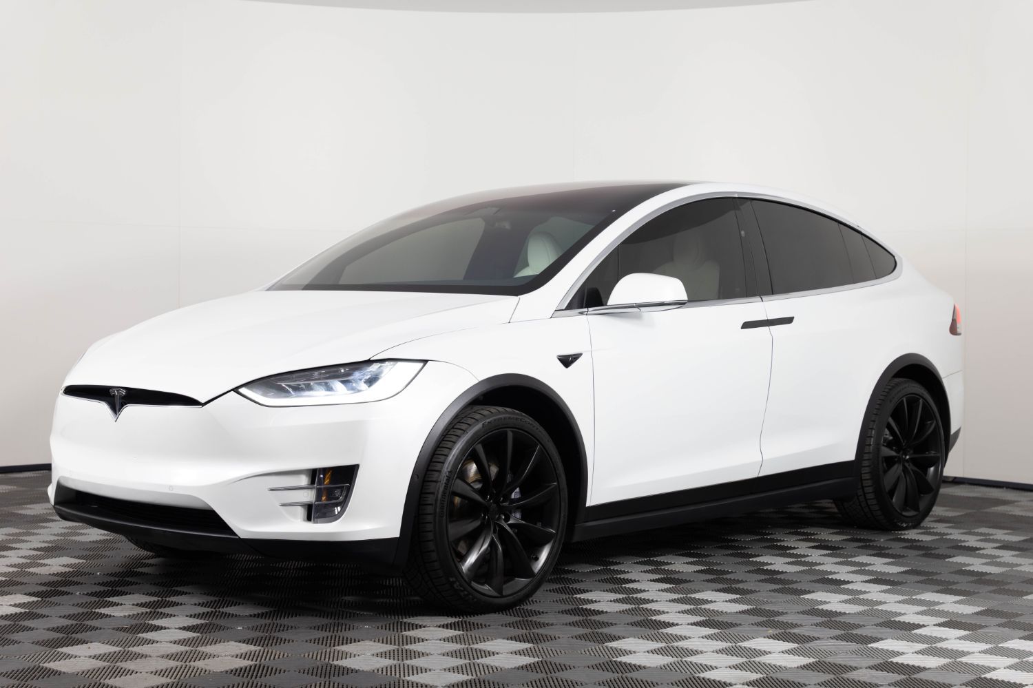 2020 Tesla Model X Long Range Plus