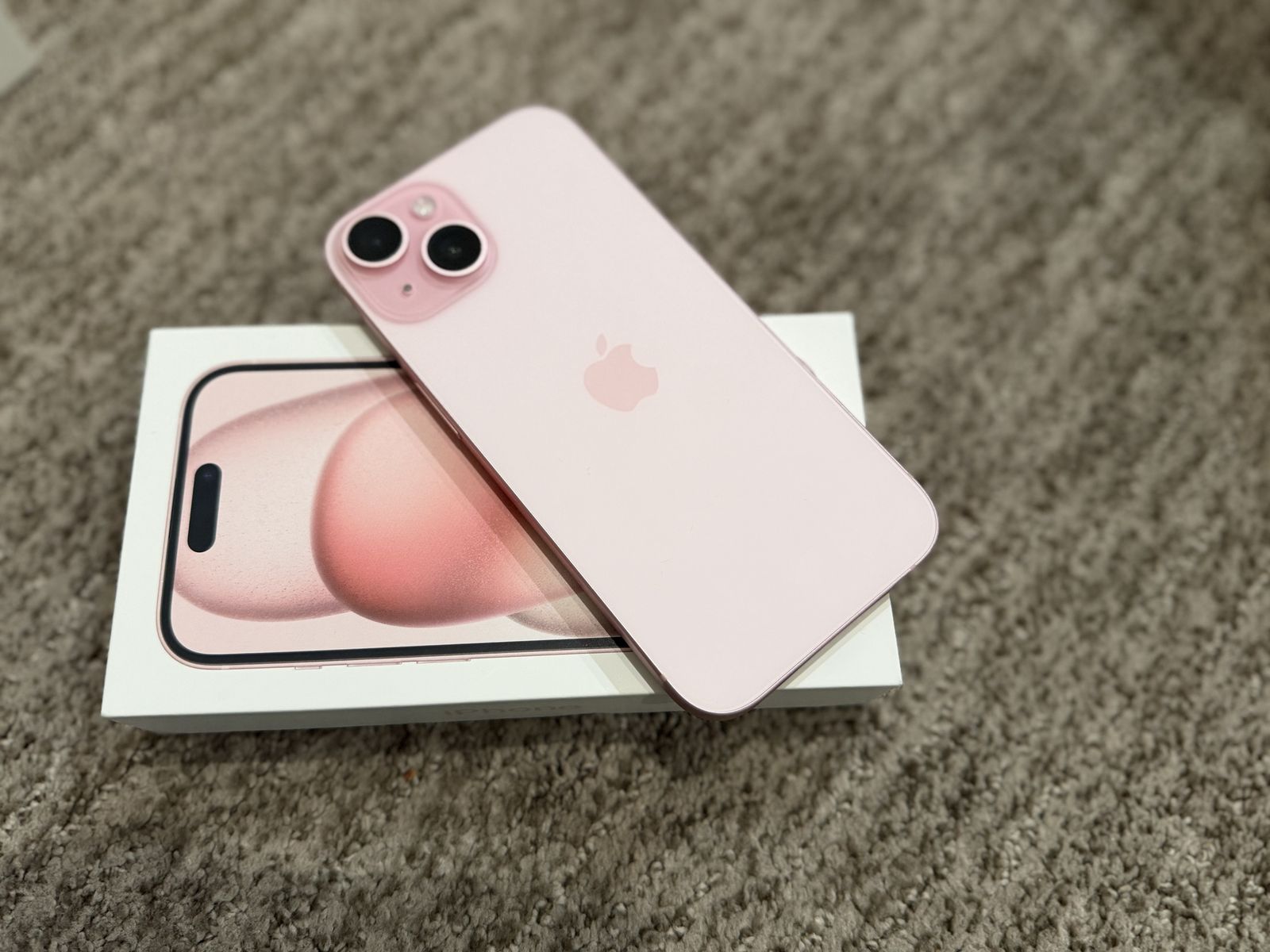 iPhone 15 – 128GB – Pink – Unlocked – Barely Used