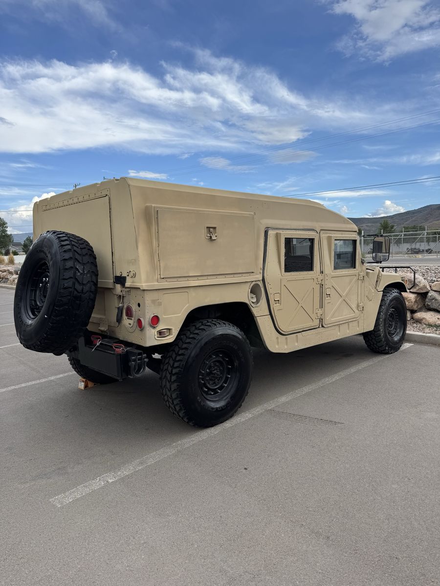 1998 AM General Hummer Hard Top