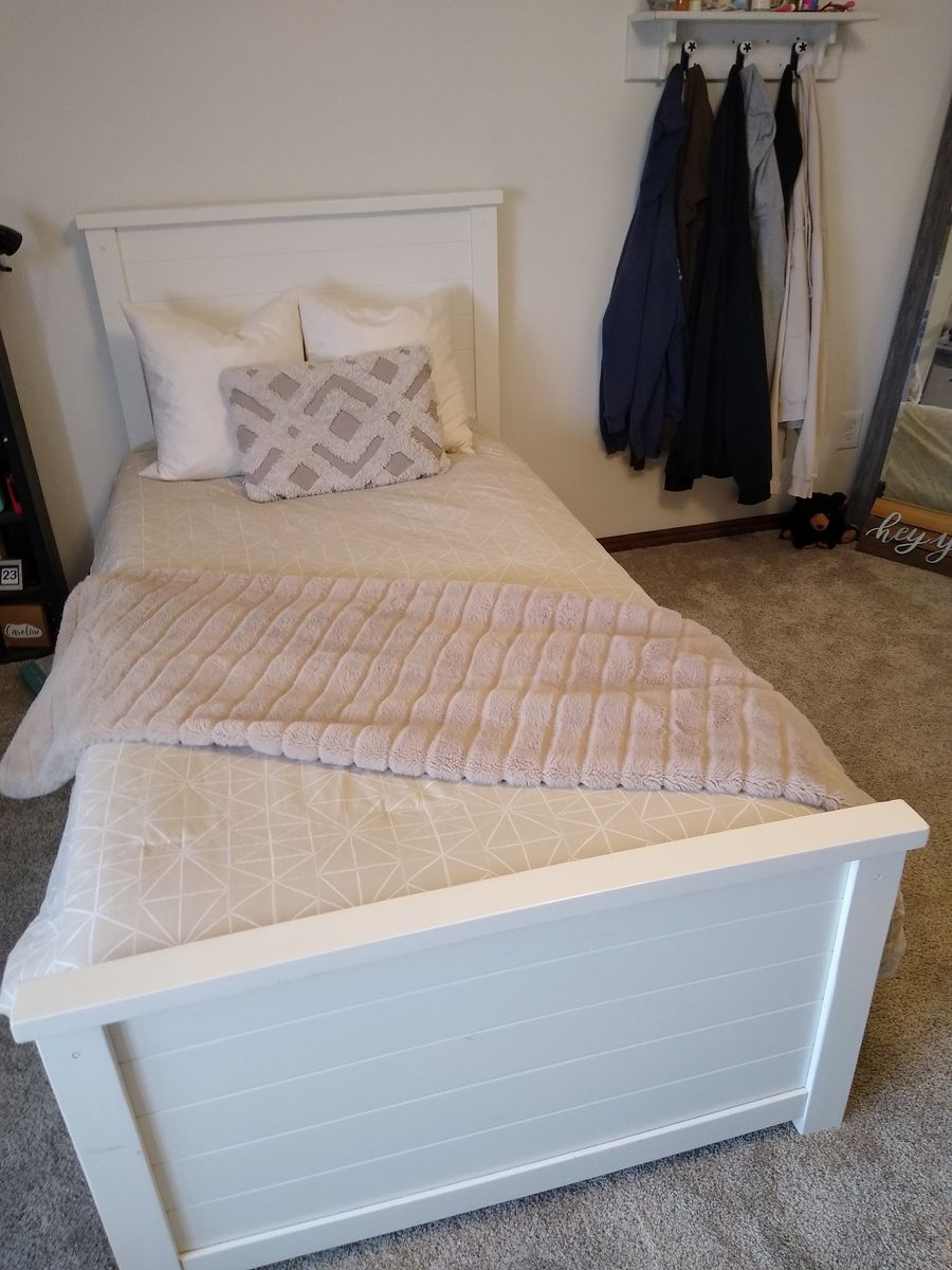 Twin bed with mattress