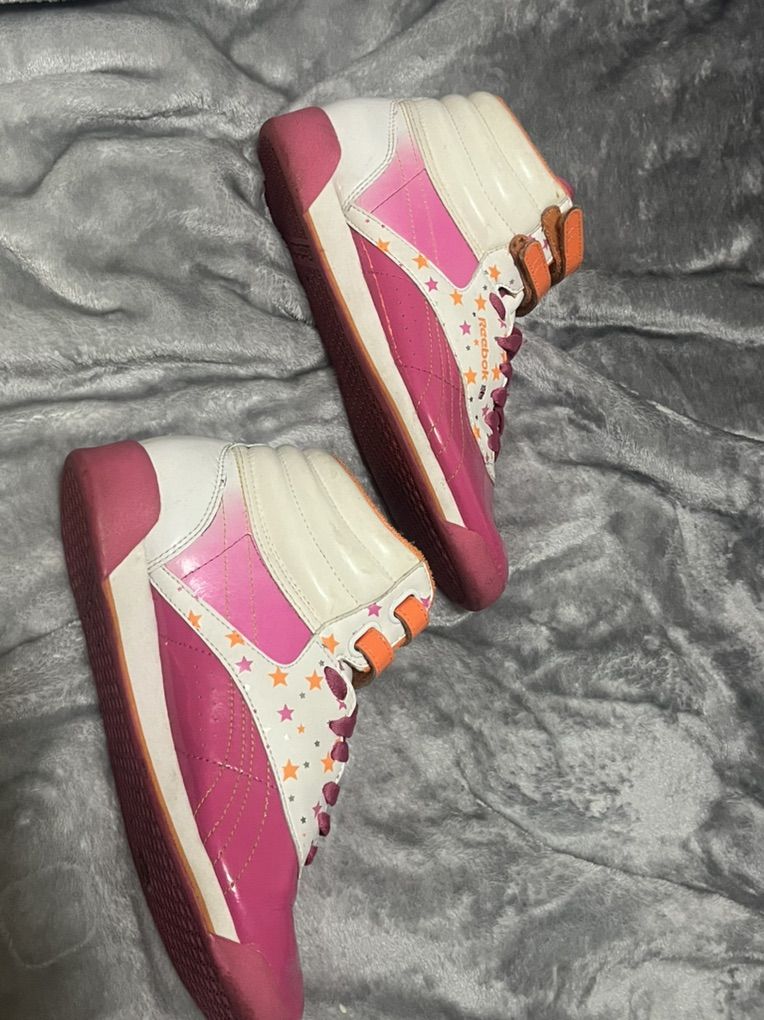 Size7 Vintage 1980s Reebok Freestyle Hi Sneakers