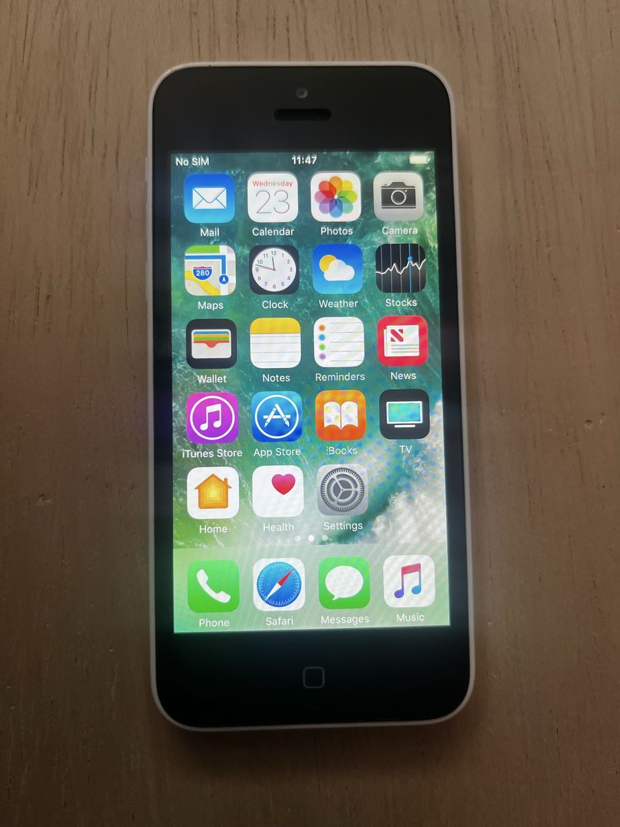 Apple iPhone 5c White – 16GB – Fully Functional